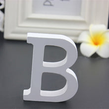 Load image into Gallery viewer, 1pcs 15cm White Wooden LOVE Wedding Sign Romantic Wedding Decoration DIY Marriage LOVE Letters Photography Props 15*13*2CM