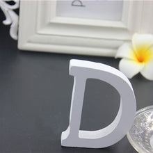 Load image into Gallery viewer, 1pcs 15cm White Wooden LOVE Wedding Sign Romantic Wedding Decoration DIY Marriage LOVE Letters Photography Props 15*13*2CM