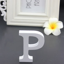 Load image into Gallery viewer, 1pcs 15cm White Wooden LOVE Wedding Sign Romantic Wedding Decoration DIY Marriage LOVE Letters Photography Props 15*13*2CM