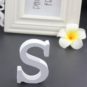 1pcs 15cm White Wooden LOVE Wedding Sign Romantic Wedding Decoration DIY Marriage LOVE Letters Photography Props 15*13*2CM
