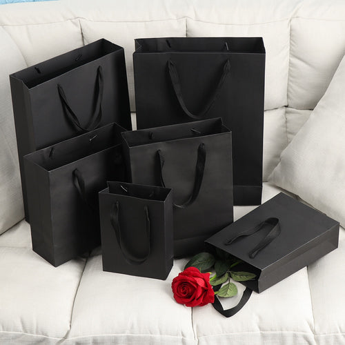 1Pcs Kraft Paper Gift Bag With Handle Black Color Wedding Birthday Party Gift Christmas New Year Shopping Package Bags 6 Sizes